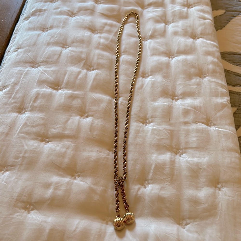 Beautiful tie necklace